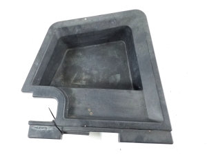 Other trunk interior part - 64742-53040