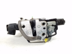 LEXUS IS (2005–2013) Esiukse lukk 69040-53090 - 3