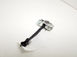 LEXUS IS (2005–2013) Esiukse avamise piiraja 68610-53030 - 2