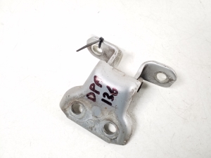 LEXUS IS (2005–2013) Front door lower hinge 68730-33020 - 2