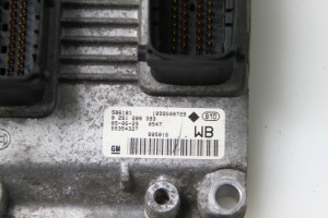 Opel Corsa C (2000–2006) Motorsteuergerät 55354327 - 4