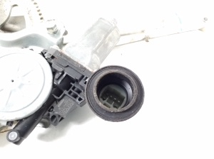 LEXUS IS (2005–2013) Aizmugurējo sānu durvju logu pacēlājs un tā detaļas - 2