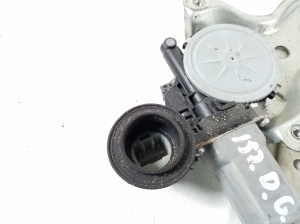 LEXUS IS (2005–2013) Aizmugurējo sānu durvju logu pacēlājs un tā detaļas - 3