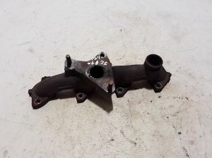   Exhaust manifold 