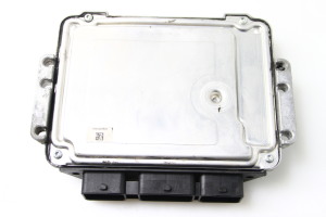 Ford Focus (2004–2011) Engine control unit 8M5112A650XC - 4