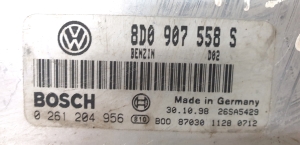 Volkswagen Passat B5 (1997–2005) Motorsteuergerät 8D0 907 558 S - 2