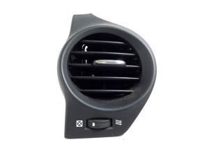   Armatuurlaua ventilatsioonivõred  - 55660-53030 