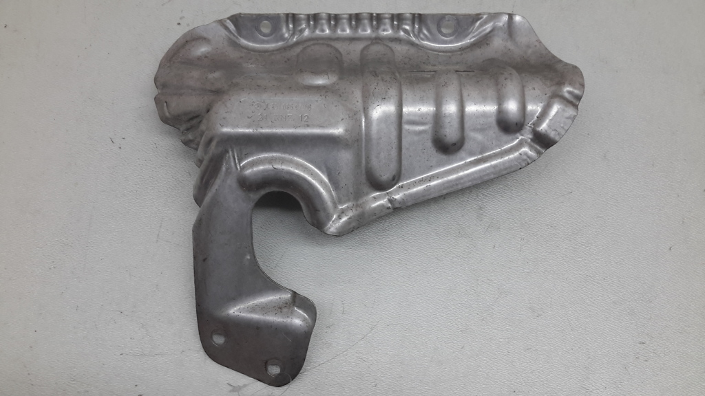 Mercedes Benz B-Class 246 (2011–2017) Hitzeschutzblech Turbolader A6510960768 Mercedes Benz B-Class 246 (2011–2017) Hitzeschutzblech Turbolader A6510960768