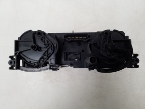 Mitsubishi Colt VI (2003–2012) Heater control panel PMN164570U - 2