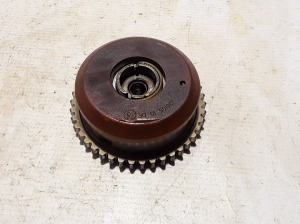   Pulley on camshaft 