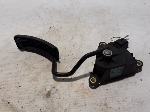 RENAULT Clio III (2005–2012) Accelerator pedal 8200297342 - 3