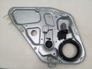 Rear side door window regulator and its parts - 
