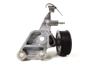 LEXUS IS (2005–2013) Riemenspannerhalter 16631-26010 - 2