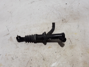 Cylindre récepteur d’embrayage - 8200436137