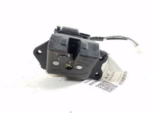 TOYOTA Avensis Verso M2 (2001–2009) Trunk lid lock 69350-44050 - 4