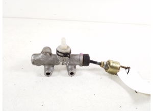 TOYOTA Avensis Verso M2 (2001–2009) Siduri peasilinder 31420-28151 - 2