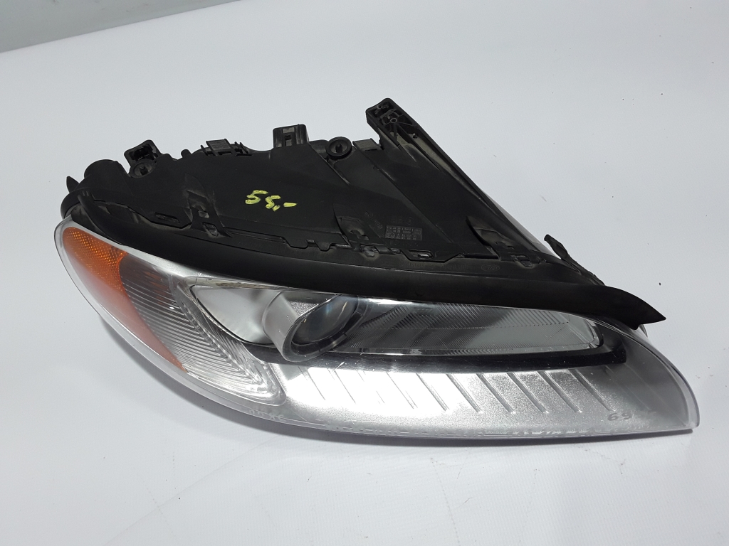 VOLVO V70 3 generation (2007-2020) Front Right Headlight 31214348 22451852