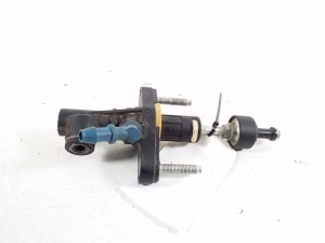TOYOTA Yaris (2011–2020) Clutch master cylinder 31420-0D190 - 2