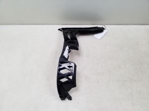 Rear bumper bracket - A1778850700