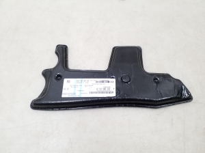 Mercedes Benz C-Class 205 (2014–2021) Esiporitiiva muu osa A2058850337 - 2