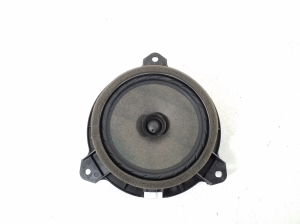   Rear side door speaker 