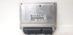 Motorsteuergerät - 8D0 907 557 S