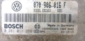 Volkswagen Touareg I (2002–2010) Motorsteuergerät 070 906 016 F - 2