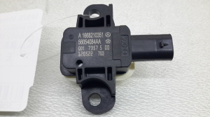 Mercedes Benz B-Class 246 (2011–2017) Airbag sensor A1668210351 - 2