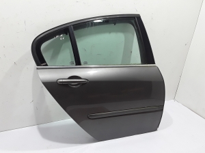  Rear side doors 