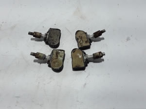 VOLVO XC70 (2007–2016) Tire pressure sensor S1800520201 - 2
