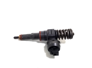  Fuel injector 