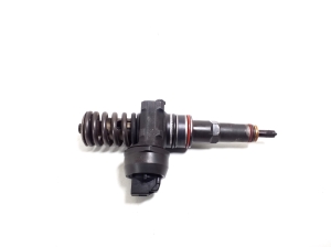  Fuel injector 