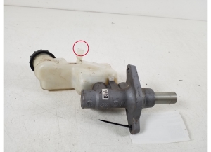  Master cylinder 