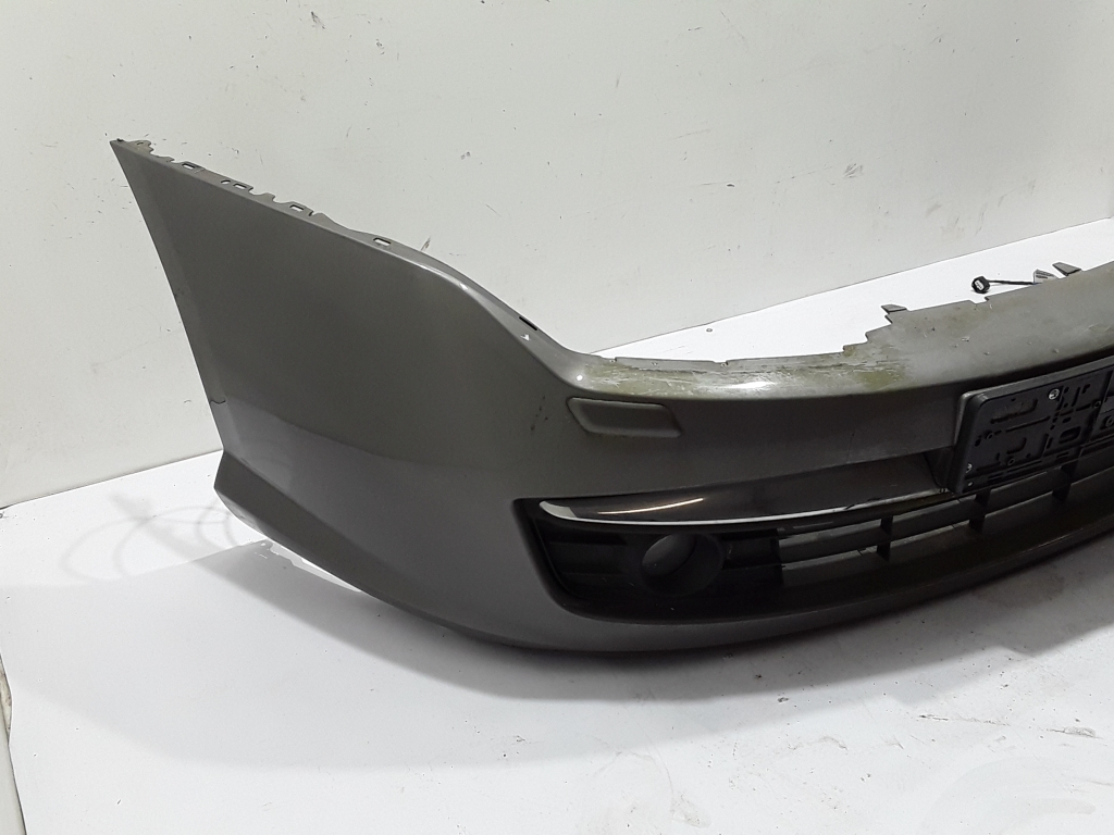 Front bumper used - Renault LAGUNA ESTATE - 620101077R - GPA