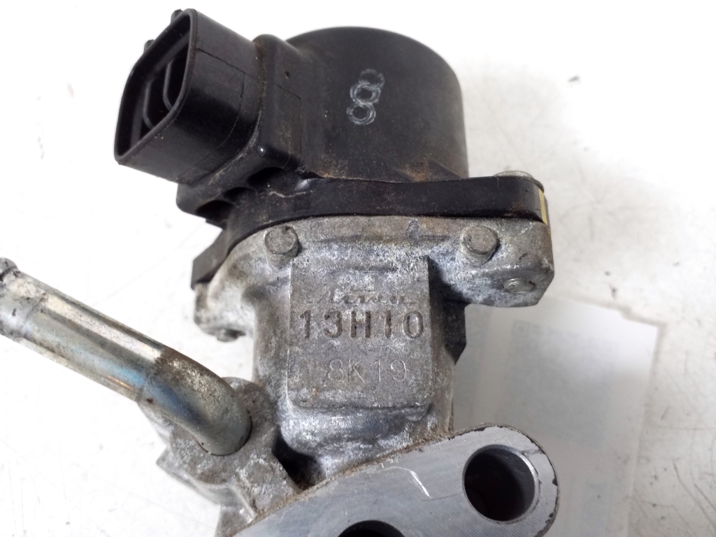 Used TOYOTA Yaris EGR valve 25620-40020