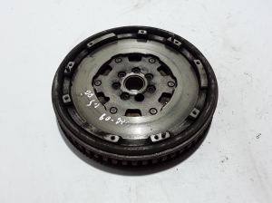   Clutch flywheel 