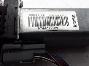 VOLVO XC70 (2007–2016) Front seat motor 974467 - 3