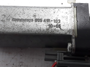 VOLVO XC70 (2007–2016) Front seat motor 905418 - 2