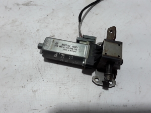 VOLVO XC70 (2007–2016) Front seat motor 905418 - 3