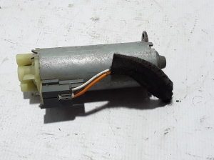 VOLVO XC70 (2007–2016) Front seat motor 198391 - 2
