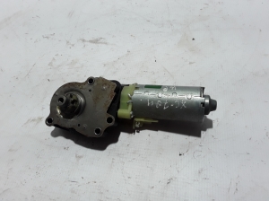 VOLVO XC70 (2007–2016) Front seat motor 198388 - 3