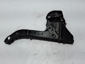  Rear bumper bracket 