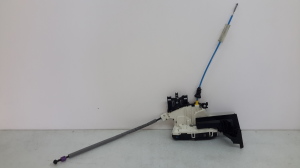 Front door lock - A1667200735