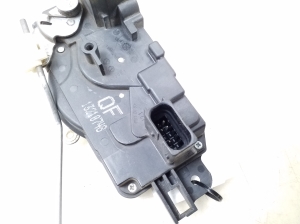 Opel Zafira B (2005–2014) Front door lock 13210748 - 6