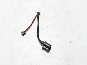 AUDI Q7 (2006–2015) Aizmugurējo bremžu kluču sensors 1987473013 - 3