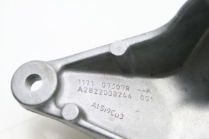NISSAN Juke F16 (2018–2026) A/C compressor bracket 117107507R - 3