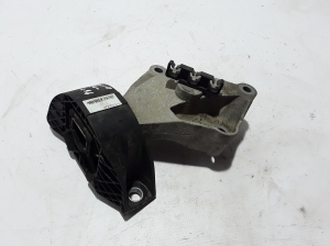   Support moteur  - 112844547R 