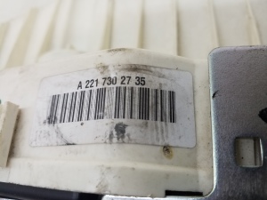 Mercedes Benz S-Class 221 (2005–2013) Tagumise külgukse lukk A2217302735 - 3