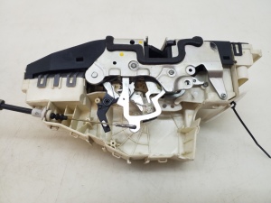 Mercedes Benz S-Class 221 (2005–2013) Tagumise külgukse lukk A2217302735 - 5