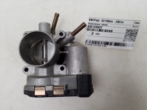 Volkswagen Polo III (1994–2001) Drosselklappe 030133062C - 2